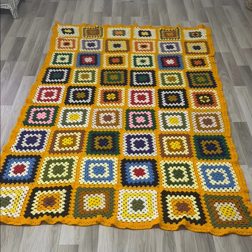 Vintage‎ Colorful Crochet Granny Square Blanket